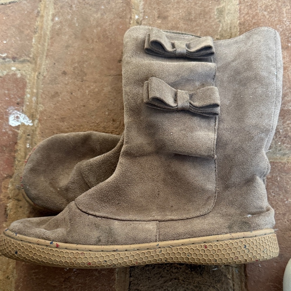 Livie & Luca Brown Kids Boots with Bows